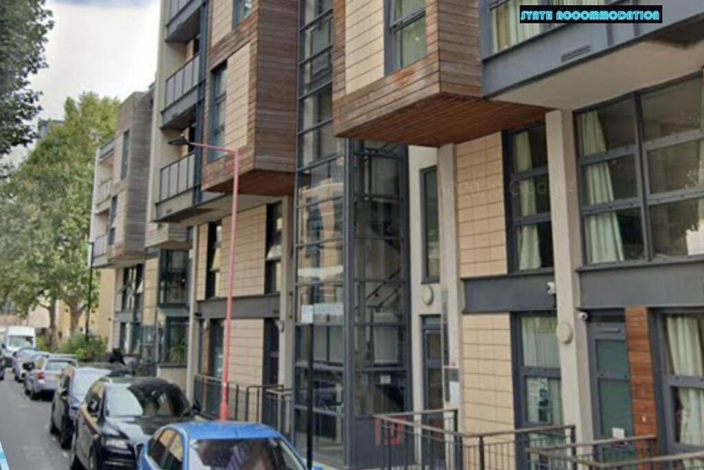 80S Retro 1Bed Studio Serviced Apartment Canary Wharf Perfect For Solo & Couple Travellers Londres Exterior foto